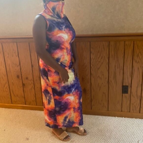 Tie dye Maxi dress with built in mask - Picture 3 of 3